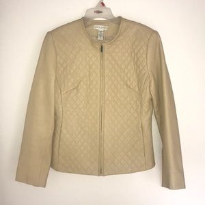 🥯 Lord & Taylor Quilted 100% Leather Jacket